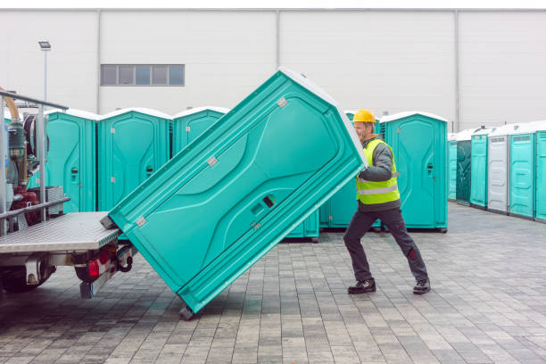 Best Portable restroom trailer rental  in Syracuse, IN